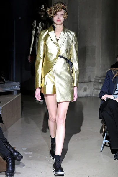 Look 34